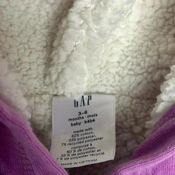 NWOT - GAP - full zip hoodie.  Size 3-6 months - Picture 3 of 5